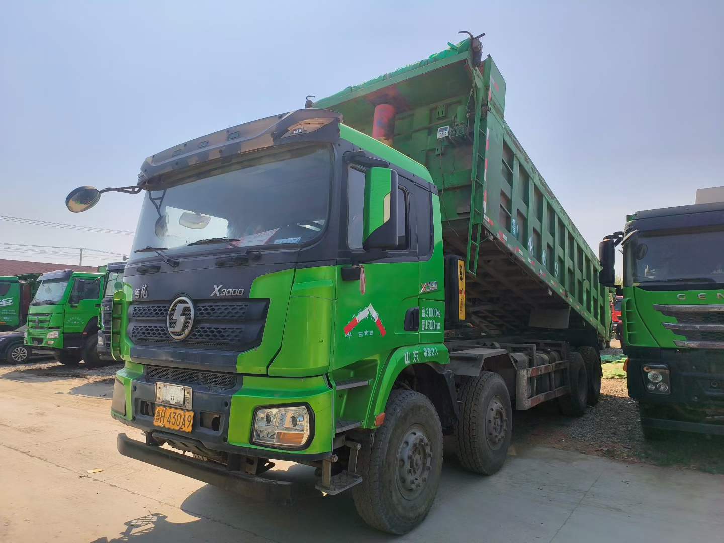 2018 年德龙 X3000 7.6 米前四后八自卸车，430 马力海沃油缸，工地渣土运输利器！